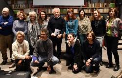 Die Tour „Stories in the Network“ kommt in Florenz an. Begegnung mit Schriftstellern, Lesungen und Filme im Caffè Letterario Le Murate