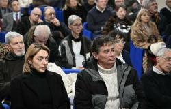 Wahlen in Avellino, Streit um die Kandidatur zwischen Genovese und Preziosi