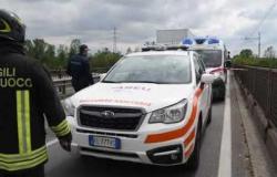 Auf der Tessiner Brücke in Vigevano kollidieren sie frontal. Die Fahrer der beiden Autos wurden verletzt