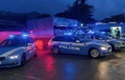 Potenza, Polizeikontrollen während des Nachtlebens. Eine Person wurde positiv auf Drogen getestet, 35 Alkoholtests