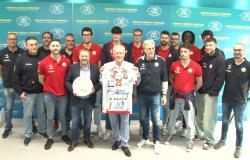 Macerata-Volleyball stößt mit Fisiomed an: „In A2 auch dank ihnen“ (Video)