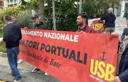 Salerno, Protest gegen Hafenarbeiten, organisiert von USB. Die Live-Übertragung