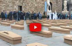 „Deaths at Work“, Uil bringt 200 Särge zur Piazza della Signoria in Florenz, so das Ansa-Video