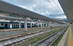 Der Regionalzug, der in Bragno hält, fährt nicht von Savona ab, die Trench-Arbeiter: „Es ist nicht das erste Mal“