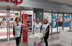 Am Samstag, den 11. Mai, hilft ein Einkauf im Coop „I Cappuccini“ in Faenza weiblichen Gästen in Notunterkünften