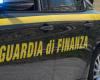 Drogenkurier auf dem Weg nach Sizilien mit 18 kg Haschisch in Villa San Giovanni festgenommen