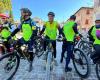 Die Radtour „Kopf hoch und in die Pedale“ von Bürgermeister Matteo Ricci beginnt