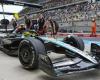 F1, Ferrari lächelt … für Hamilton! Bei der ersten Gelegenheit preist er sich als Regenzauberer