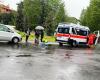 Cesano, ein weiterer Unfall mit einem Roller am Kreisverkehr zwischen Via Milano und Via Isonzo: Es ist der dritte in wenigen Monaten