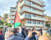 Ancona, Pro-Palästina-Märsche zum Befreiungstag. Die Polizei hält die Demonstranten zurück – Nachrichten Ancona-Osimo – CentroPagina