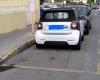 Cagliari, unhöfliches Parken an der Bushaltestelle: Unannehmlichkeiten für ältere und behinderte Menschen