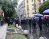 25. April, der Platz in Neapel schreit: „Lang lebe das antifaschistische Italien“