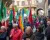 Imola feierte den 25. April auf der Piazza Matteotti im Kreis junger Studenten und Partisanen
