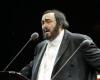 Pesaro weiht eine Luciano Pavarotti gewidmete Statue ein. Es wird vor dem Rossini-Theater sein