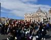 Über 150 Einwohner von AC Rimini trafen sich mit Papst Franziskus auf dem Petersplatz • newsrimini.it