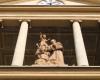 Soragna, die Statue des „Heiligen Antonius von Padua, der das Kind anbetet“, restauriert