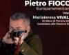Kandidat der Fratelli d’Italia mit Gewehr auf Wahlplakaten: Kontroverse bricht aus