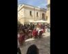 1. Mai, das Set von „Under the Stars“ mit Andy Garcia und Chiara Iezzi in Lecce voller Touristen