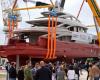 Luxus und Design, nicht nur Stahl: Hier ist die erste in Taranto hergestellte Yacht