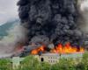 Brand in Bozen, Flammen in der Alpitronic-Zentrale. Die Provinz: „Keine gefährlichen Stoffe im Spiel“