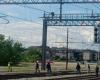 Er droht mit Selbstmord im Bahnhof Busto: schwere Verspätungen bei den Zügen