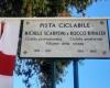 Am Tag der Giro d’Italia-Etappe widmet Genua den Radfahrern Michele Scarponi und Rocco Rinaldi eine Gedenktafel