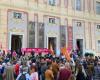 Dreihundert Menschen fordern auf der Piazza De Ferrari den Rücktritt von Toti. Unterdessen kommt die Hypothese auf, dass ein Maulwurf die Verdächtigen alarmiert hat