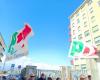 Ein PD-Sitzstreik vor dem Krankenhaus von Cuneo, um das „Weißbuch zur Gesundheitsversorgung in der Granda“ vorzustellen.