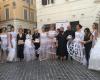 „Formen des Dialogs“ in den Straßen von Pesaro, ein Flashmob, der Kunst und Handwerkskunst vereint