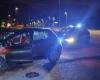 Zwei Minderjährige flüchten im gestohlenen Auto mit voller Geschwindigkeit vor der Polizei und verunfallen | Heute Treviso | Nachricht
