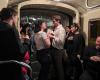 Eine Reise mit einem Verbrechen, in Turin findet die Theateraufführung in einer fahrenden Straßenbahn statt