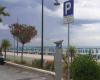 An der sechs Kilometer langen Strandpromenade von Teramo stehen 700 kostenpflichtige Stellplätze zur Verfügung