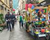 Die große Party: alle Protagonisten der „Parada“ im Zentrum von Como, ansteckende Freude und jede Menge Farben
