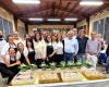 Rocca San Casciano, Party für den neuen Bürgermeister Valenti. „Die bedeutendsten Projekte entstehen aus Beziehungen zwischen Menschen“