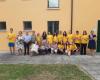 von gelben T-Shirts bis hin zu Häkelkleidung für die Neonatologie des Krankenhauses