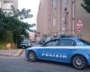 In einer Wohnung in Palermo wurde ein illegaler Zwinger entdeckt, einige Tiere waren mit an den Tischen befestigten Ketten festgebunden