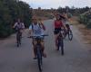 WWF startet die Beach Clean Up Bikers: Junge Freiwillige aus aller Welt für die Strände von Crotone